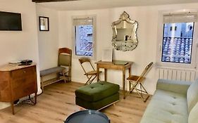 Petit cocoon rénové avec vue sur les toits d'Aix en Provence