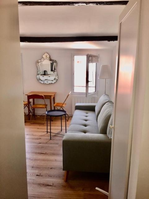 Appartement Petit cocoon rénové avec vue sur les toits d'Aix en Provence à Aix-en-Provence Extérieur photo